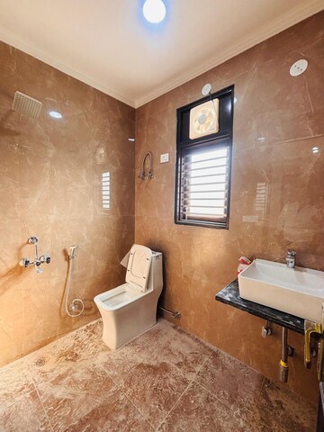 Furnished Amenities in 1 BHK Builder Floor at Saket – for Rent