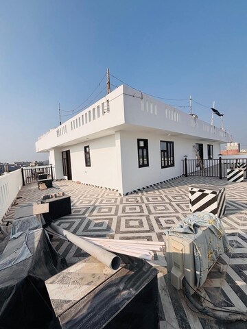 1 BHK Builder Floor For Rent in Saket