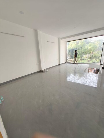 Room in 4 BHK Apartment at Greater Kailash ii – for Rent