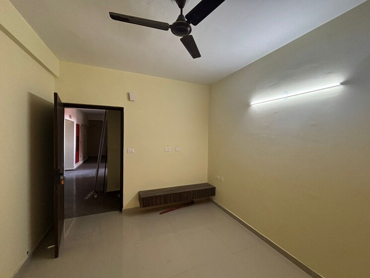 Room, pyramid-pride 2 Bedroom 698 Sq.Ft. Apartment In Sector 76 Gurgaon 9689718