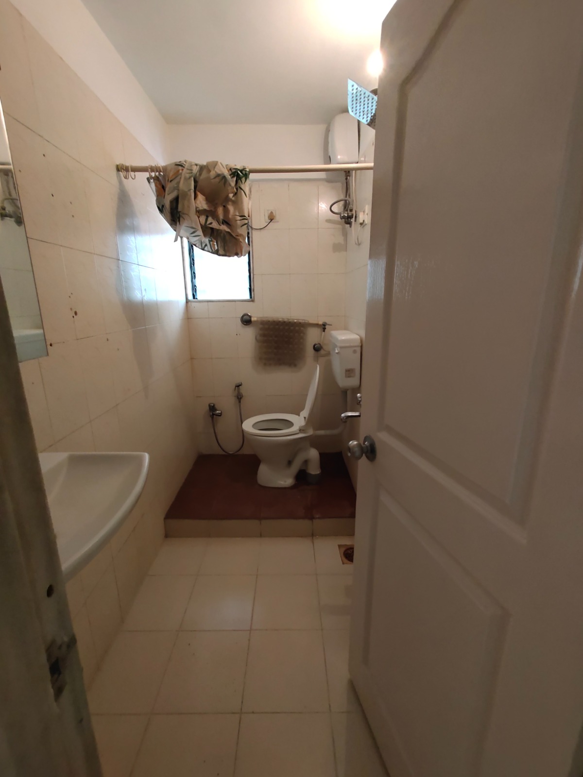 3 BHK + Pooja Room,Servant Room,Study Room,Extra Room 1200 Sq.Ft. Apartment in Om Apartment Dadar