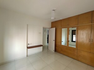 Room in 3 BHK Apartment at Om Apartment Dadar, Dadar West – for Rent