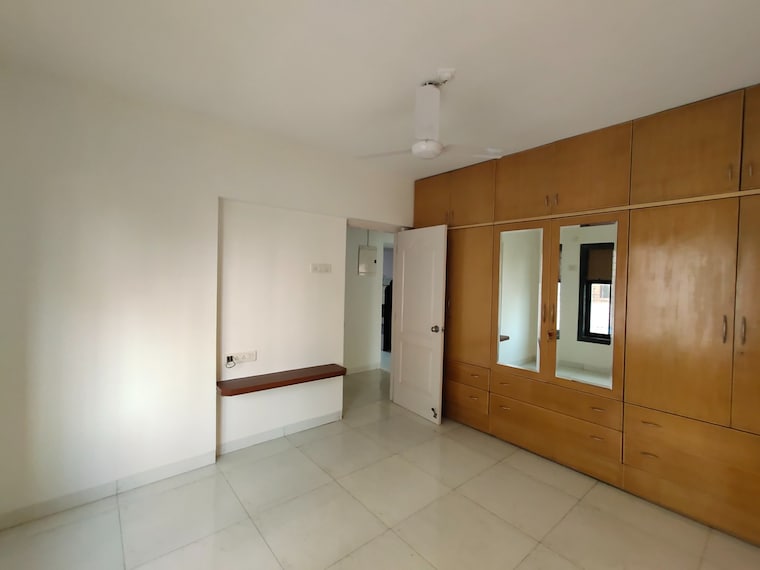Room, om-apartment-dadar 3 Bedroom 1200 Sq.Ft. Apartment In Dadar West Mumbai 9689714