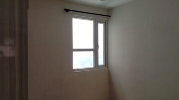 Room in 2 BHK Apartment at Tulip Lemon, Sector 70 – for Rent