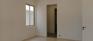 Room in 5 BHK Villa at Gold Fish Zresta, Kokapet – for Rent