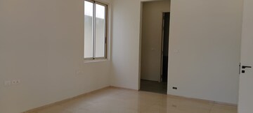 Room in 5 BHK Villa at Gold Fish Zresta, Kokapet – for Rent