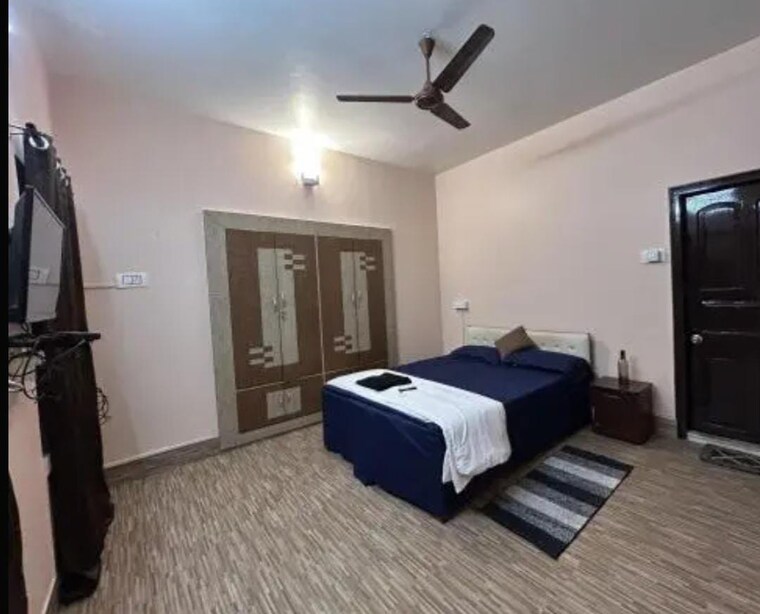 Room, viram khand Pg For Boys & Girls In Viram Khand 9689727