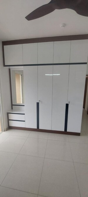 Room in 2 BHK Apartment at Sobha Dream Gardens, Thanisandra Main Road – for Rent