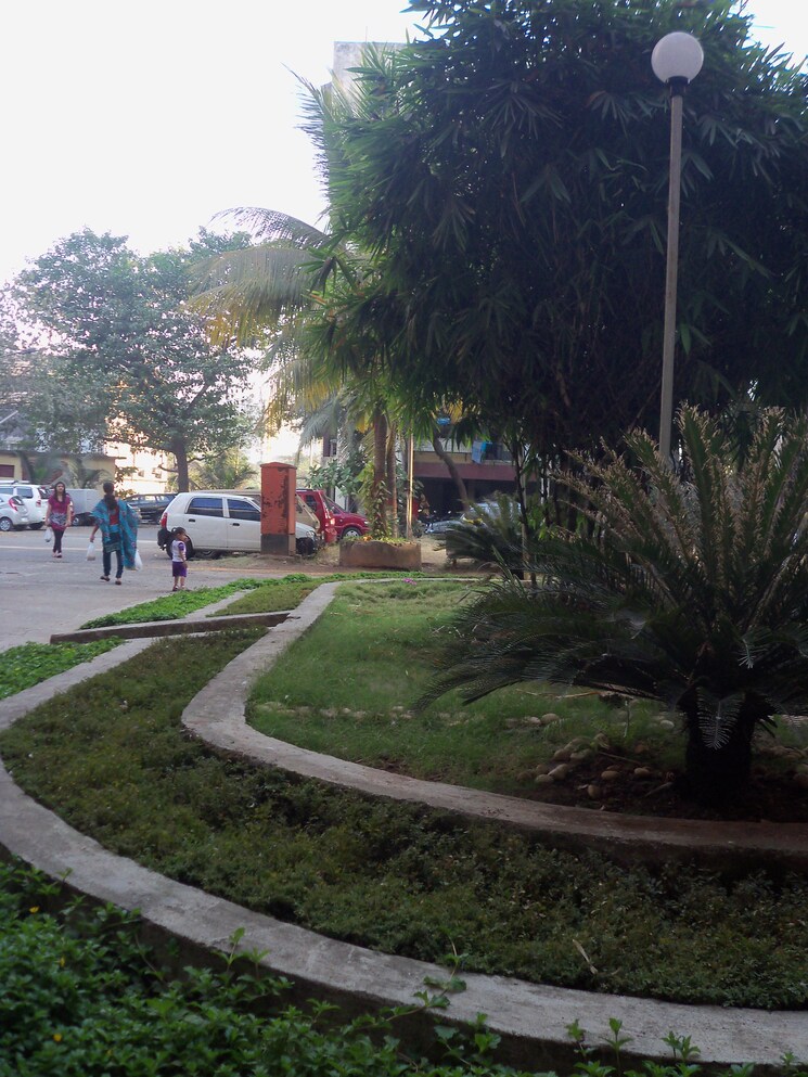 Garden, chhabhaiya-park-chs 1 Bedroom 600 Sq.Ft. Apartment In Kapur Bawdi Thane 9689733