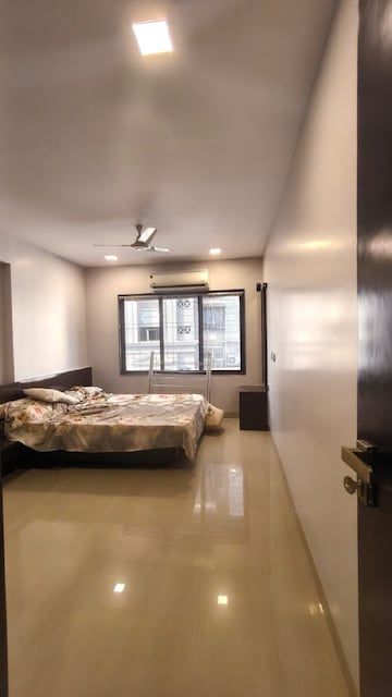 Bedroom in 2 BHK Apartment at Bandra West – for Rent