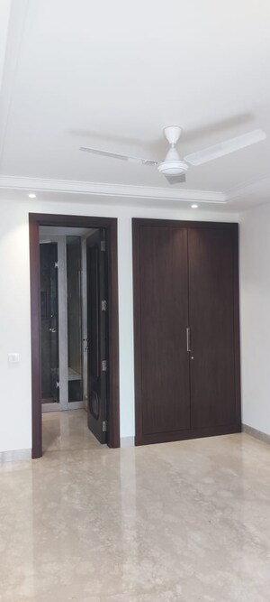 Building Lobby in 4 BHK Builder Floor at Defence Colony – for Rent