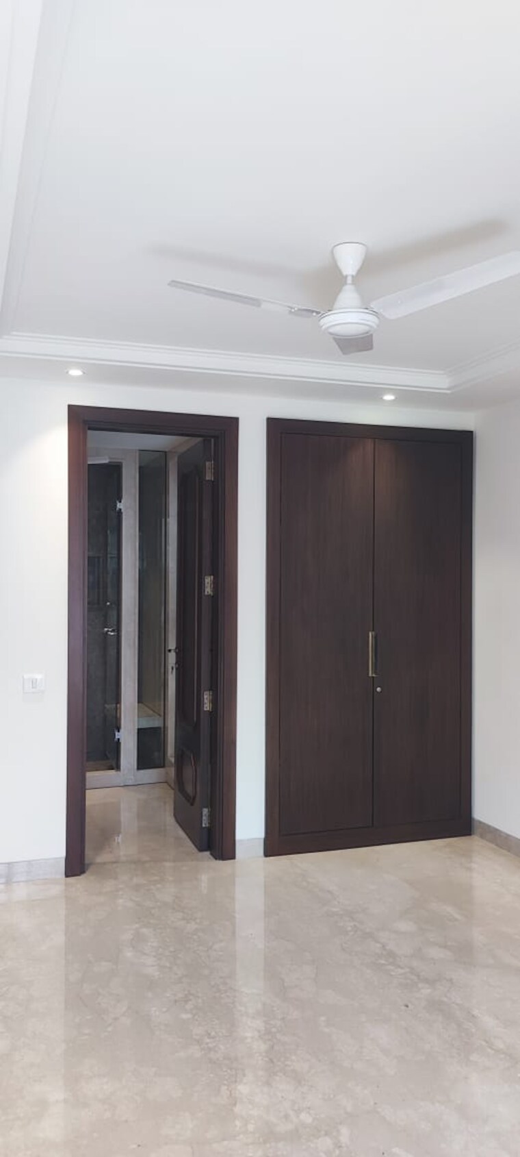 undefined, defence colony 4 Bedroom 2200 Sq.Ft. Builder Floor In Defence Colony Delhi 9689745