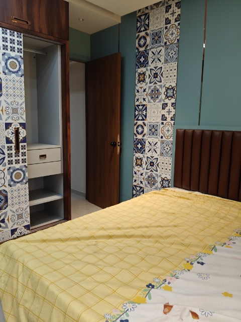 2 BHK + Extra Room Apartment For Rent in Tilak Nagar Building