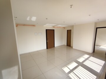 Living Room in 2.5 BHK Apartment at Chandak 34 Park Estate, Goregaon West – for Sale