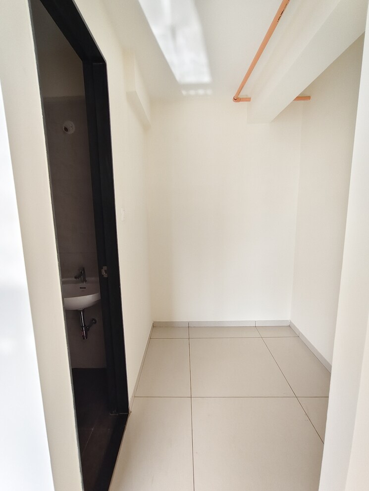 Bathroom, chandak-34-park-estate 2.5 Bedroom 790 Sq.Ft. Apartment In Goregaon West Mumbai 9689794