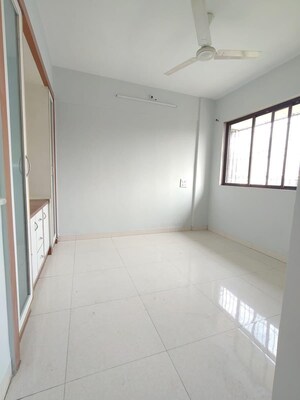 Room in 3 BHK Apartment at Cosmos Regency Kavesar, Kavesar – for Rent