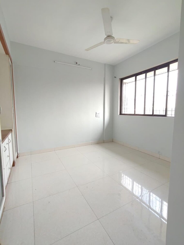 Room, cosmos-regency-kavesar 3 Bedroom 1050 Sq.Ft. Apartment In Kavesar Thane 9689816