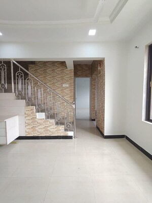 Room in 3 BHK Apartment at Cosmos Regency Kavesar, Kavesar – for Rent