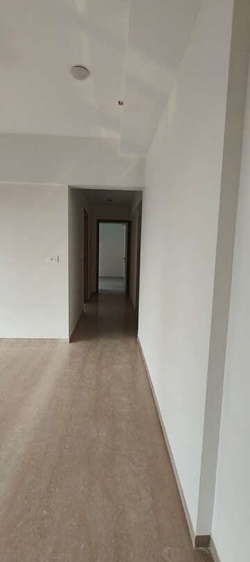 Room in 2 BHK Apartment at Bandra West – for Rent