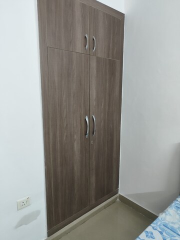 Furnished Amenities in 2 BHK Apartment at Supertech Cape Town, Sector 74 – for Rent