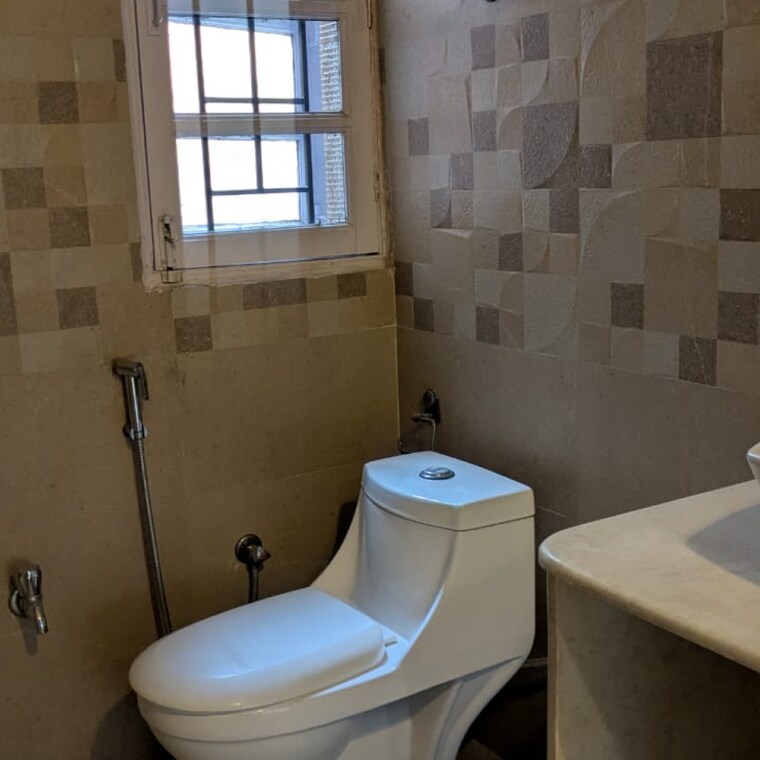 Bathroom, palam-vihar-residents-association 6 Bedroom 520 Sq.Yd. Independent House In Palam Vihar Gurgaon 9689828