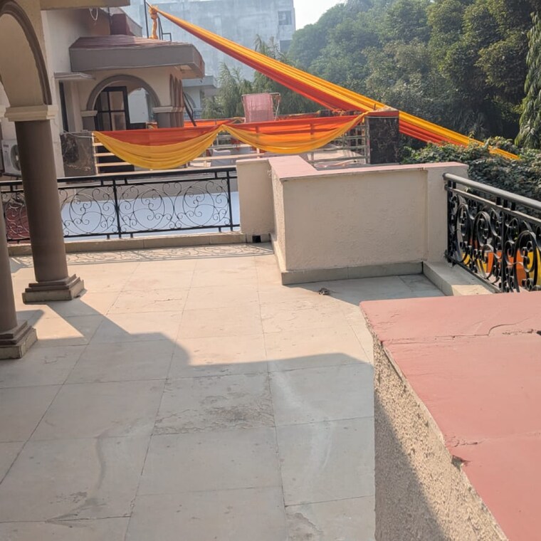 Balcony, palam-vihar-residents-association 6 Bedroom 520 Sq.Yd. Independent House In Palam Vihar Gurgaon 9689828