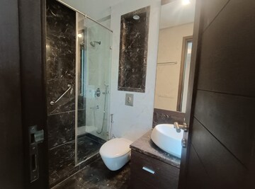 Bathroom in 3 BHK Builder Floor at Safdarjung Enclave – for Rent