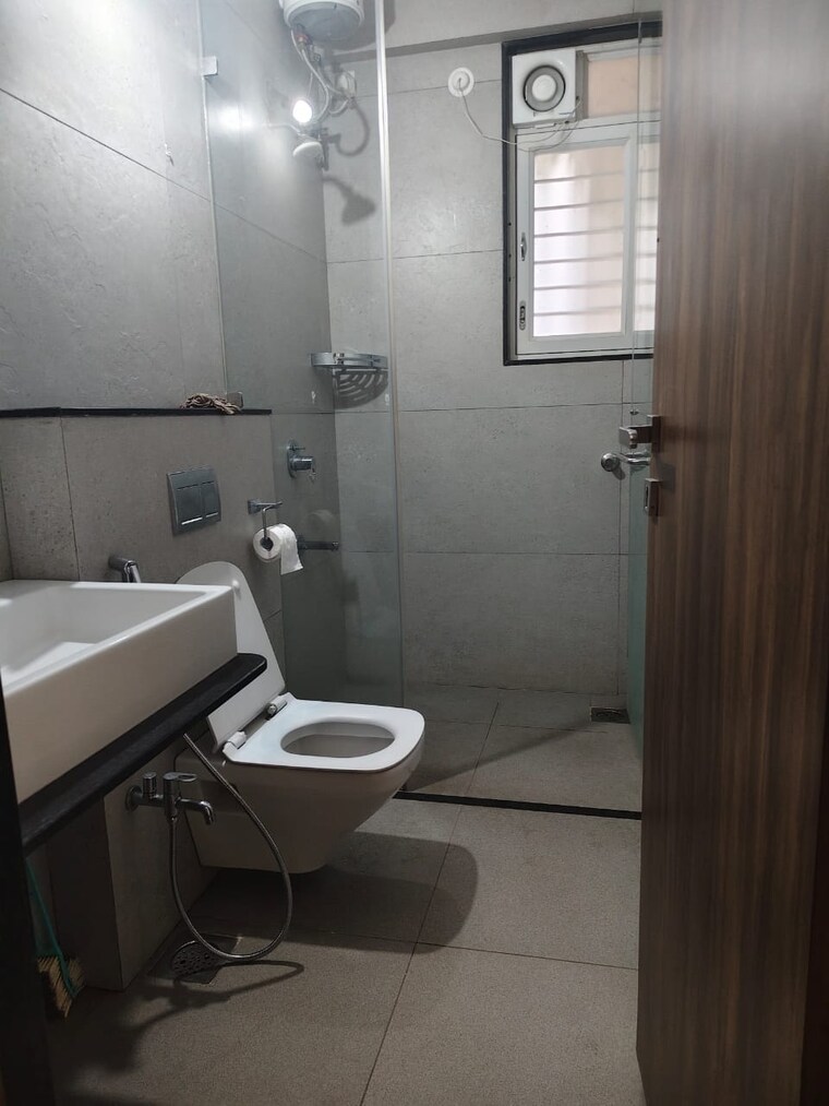 Bathroom, sanskruti-prabhat 2 Bedroom 1300 Sq.Ft. Apartment In Prabhat Road Pune 9689851