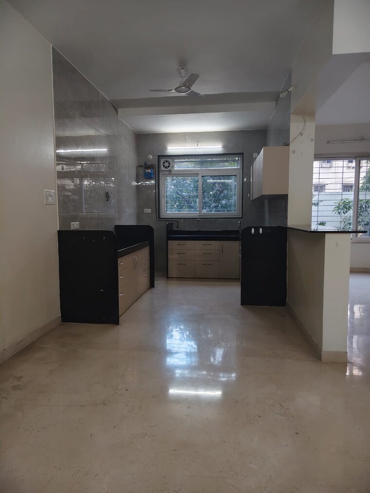  Parking, sanskruti-prabhat 2 Bedroom 1300 Sq.Ft. Apartment In Prabhat Road Pune 9689851