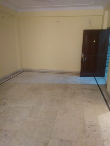 Room in 3 BHK Independent House at Sunderpur – for Rent
