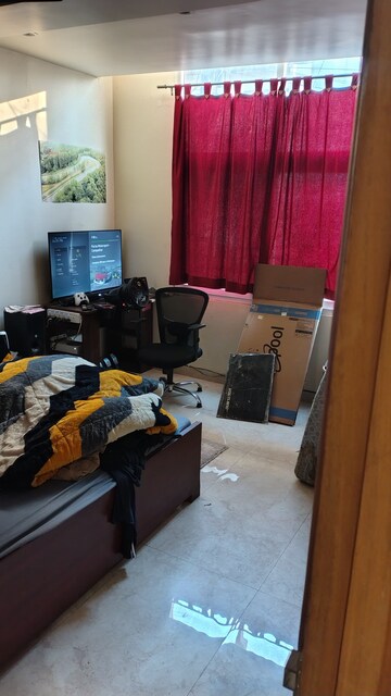 Team Area in 3 BHK Apartment at Anant Raj Estate Plots, Sector 63a – for Rent