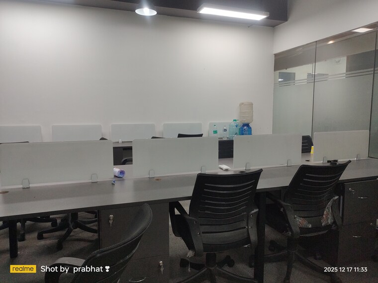 Team Area, sector 4 Commercial Office Space 700 Sq.Ft. In Sector 4 Noida 9689853