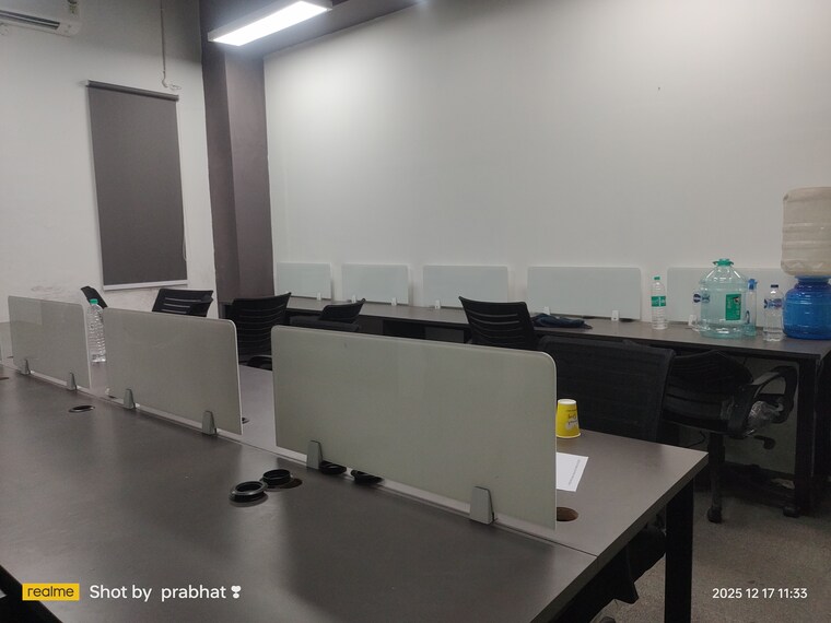 Team Area, sector 4 Commercial Office Space 700 Sq.Ft. In Sector 4 Noida 9689853