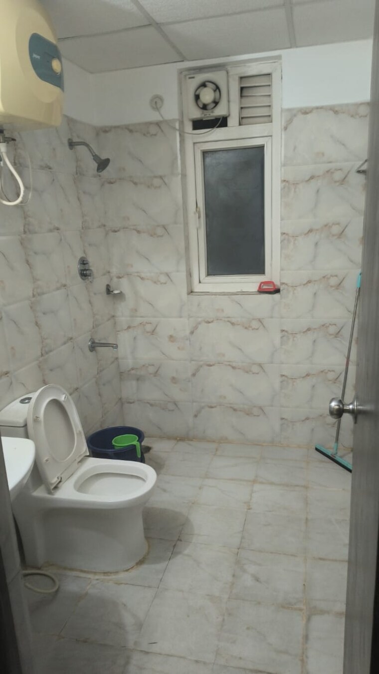 Bathroom, ansal-api-celebrity-gardens 3 Bedroom 1755 Sq.Ft. Apartment In Sushant Golf City Lucknow 9689866