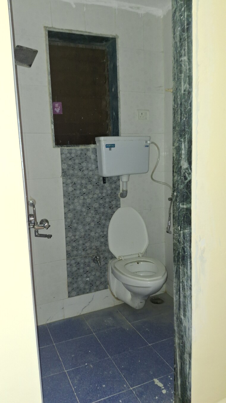 Bathroom, advance-vision 2 Bedroom 950 Sq.Ft. Apartment In Ulwe Sector 23 Navi Mumbai 9689867