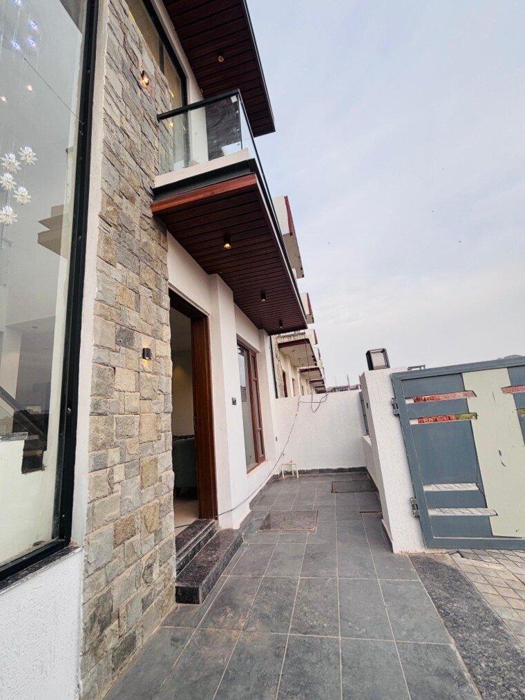 Exterior View, sunny enclave 3 Bedroom 100 Sq.Yd. Independent House In Sunny Enclave Mohali 9689836