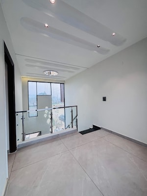 Room in 3 BHK Independent House at Sunny Enclave – for Sale