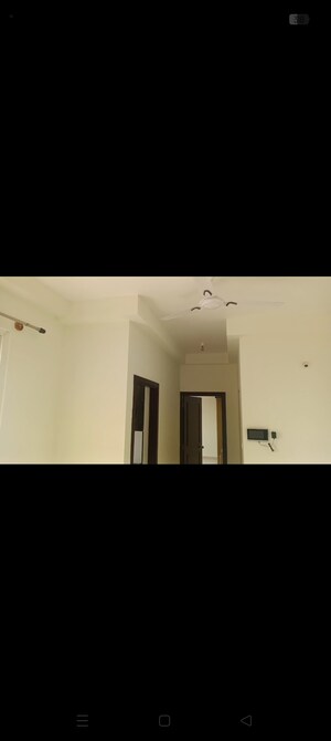 2 BHK Apartment For Rent in Prestige Lakeside Habitat, Varthur