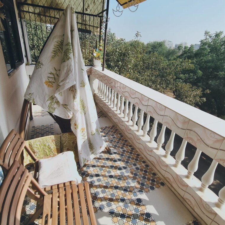 Balcony, palam-vihar-residents-association 2.5 Bedroom 1100 Sq.Ft. Builder Floor In Palam Vihar Gurgaon 9689898