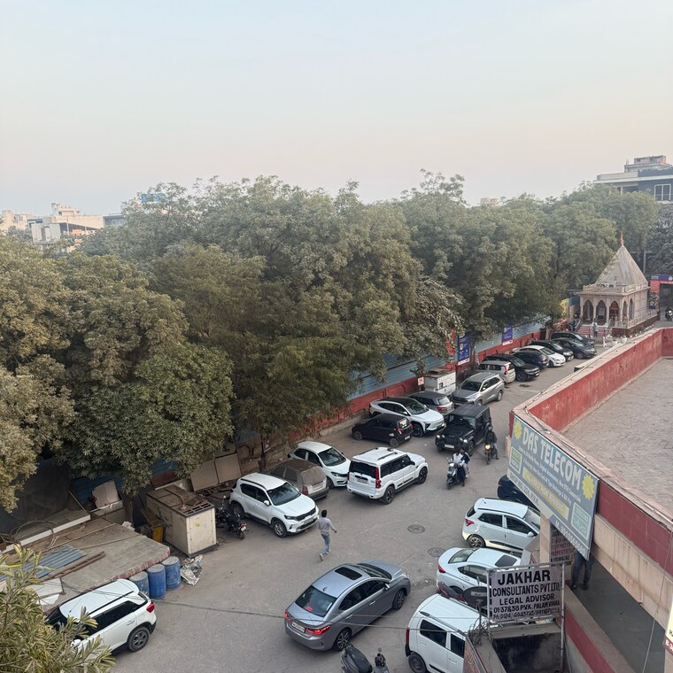  Parking, palam-vihar-residents-association 2.5 Bedroom 1100 Sq.Ft. Builder Floor In Palam Vihar Gurgaon 9689898