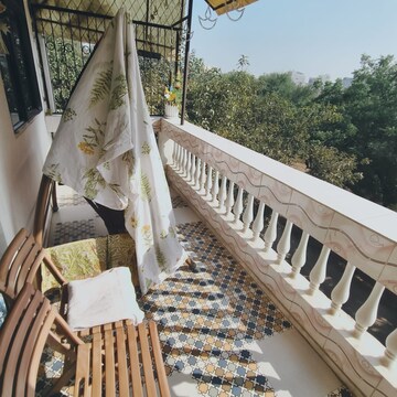 Balcony in 2.5 BHK Builder Floor at Palam Vihar Residents Association, Palam Vihar – for Sale