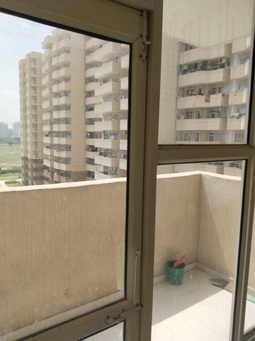Bathroom in 3 BHK Apartment at Ansal Height 86, Sector 86 – for Rent
