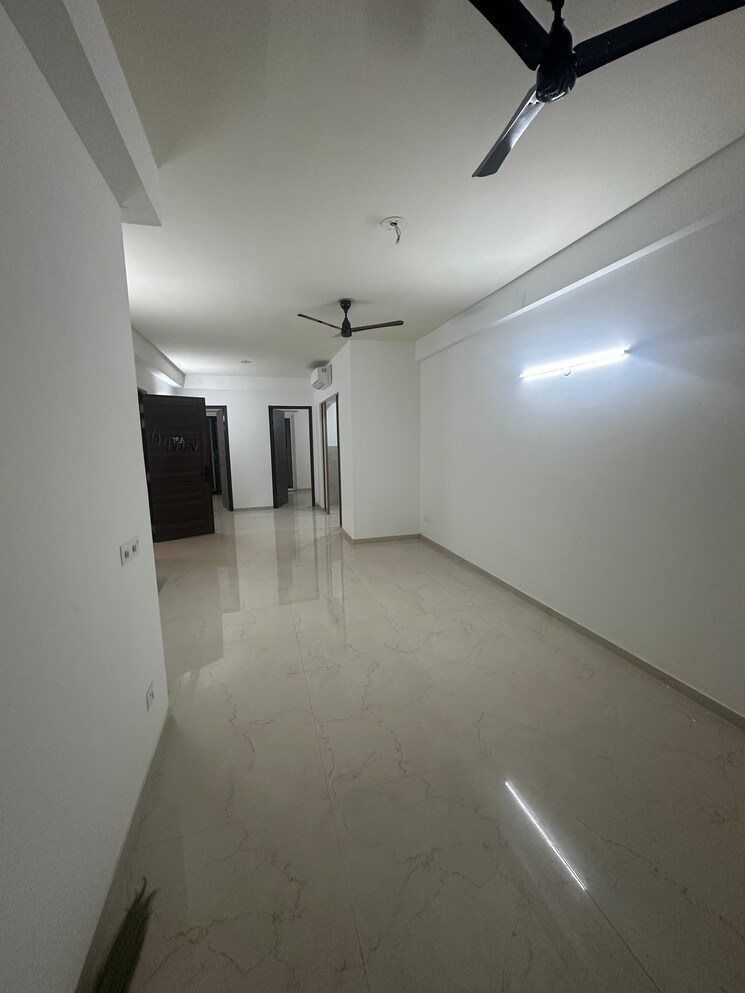 Room, smart-world-orchard 3 Bedroom 1680 Sq.Ft. Apartment In Sector 61 Gurgaon 9689874