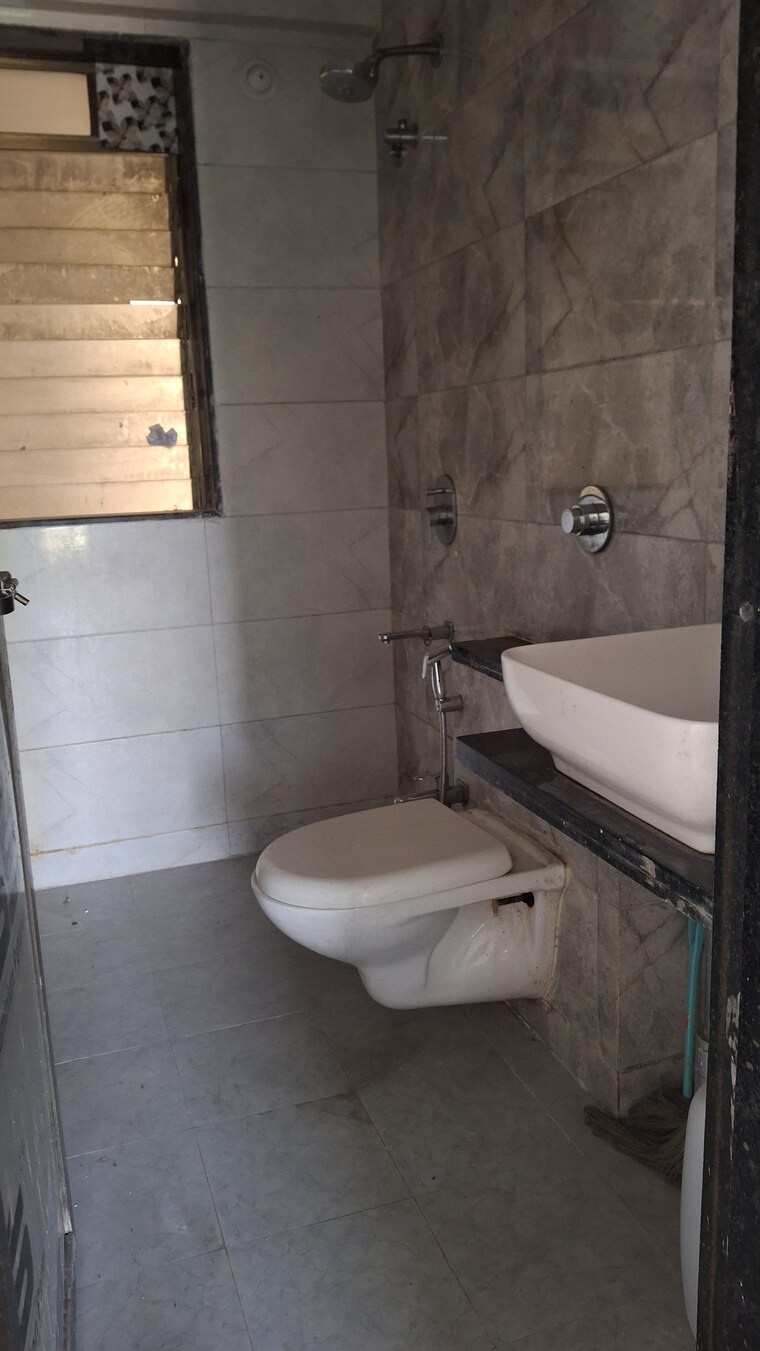 Bathroom, sonal-yogi-krishna 2 Bedroom 462 Sq.Ft. Apartment In Ulwe Navi Mumbai 9689905