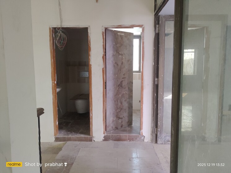 undefined, sector 6 Commercial Warehouse 3200 Sq.Yd. In Sector 6 Noida 9689903