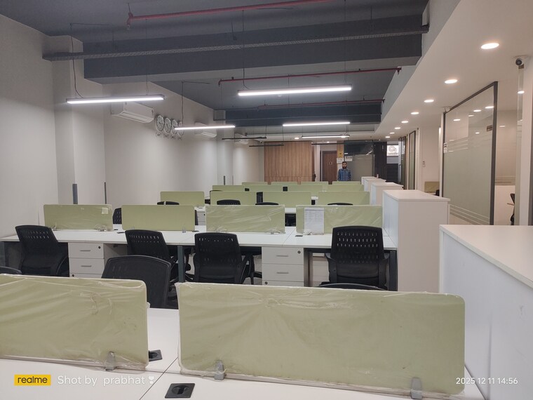Team Area, sector 16 Commercial Office Space in IT/SEZ 2200 Sq.Ft. In Sector 16 Noida 9689919