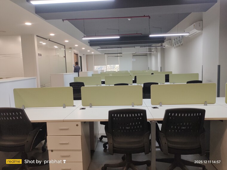 Team Area, sector 16 Commercial Office Space in IT/SEZ 2200 Sq.Ft. In Sector 16 Noida 9689919