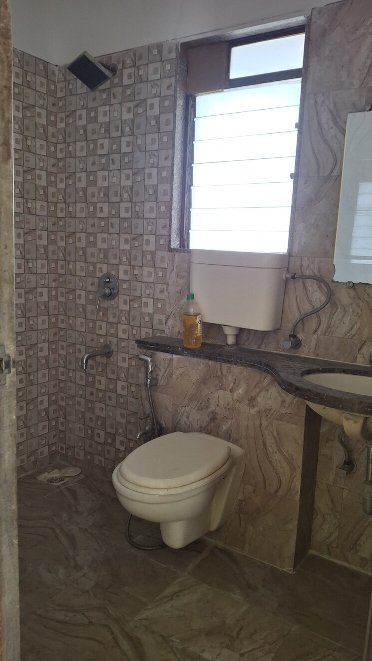 Bathroom, paradise-sai-ganga 2 Bedroom 1165 Sq.Ft. Apartment In Ulwe Navi Mumbai 9689923