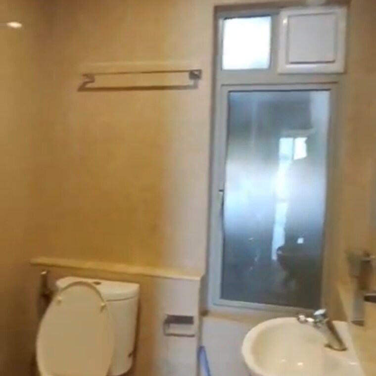 Bathroom, hiranandani-lake-enclave-glendale 4 Bedroom 1609 Sq.Ft. Apartment In Hiranandani Estate Thane 9689932
