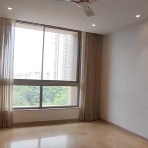 Room in 4 BHK Apartment at Hiranandani Lake Enclave Glendale, Hiranandani Estate – for Rent